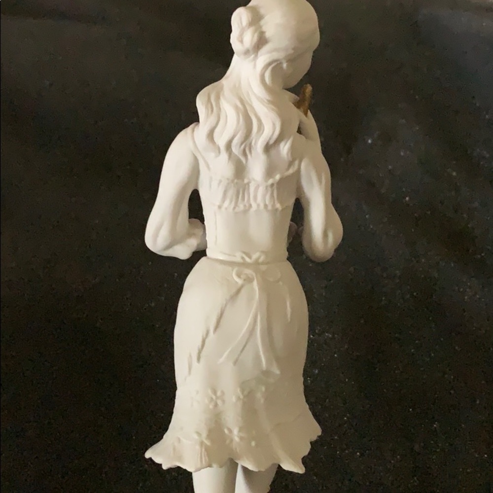 Statue - Picture 6 of 9